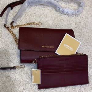 NWOT Michael Kors crossbody detachable wristlet merlot/wine color gold chain